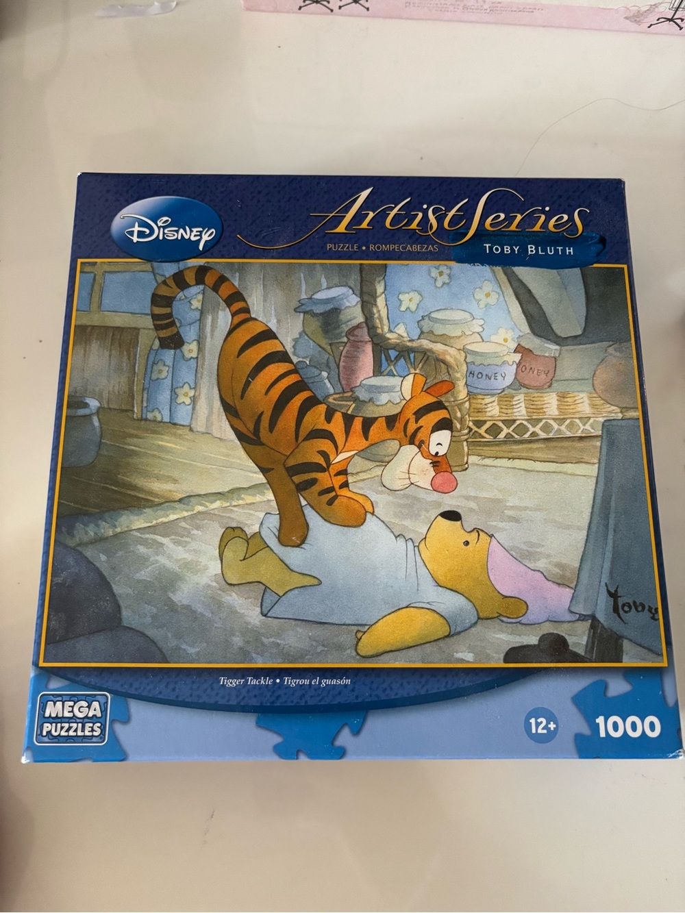 Disney Artist Series Puzzle with Blue Box Featuring Winnie the Pooh & Tigger